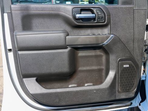 Used 2022 GMC Sierra 2500 AT4 w/ AT4 Preferred Package image 11