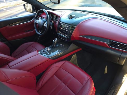 Used 2022 Maserati Levante GT image 22