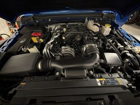 Used 2024 Jeep Gladiator Rubicon w/ Technology Group image 60