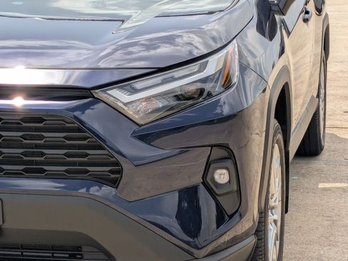 Used 2024 Toyota RAV4 XLE Premium image 10