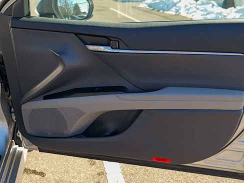 Used 2022 Toyota Camry LE w/ Carpet Mat Package (TMS) image 33