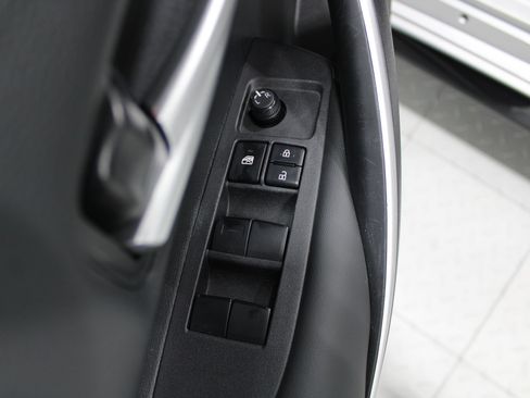 Used 2024 Toyota Corolla SE w/ SE Premium Package FWD image 39