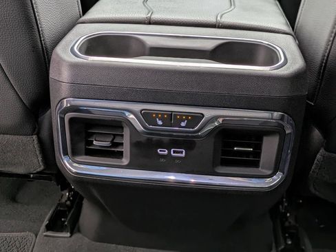 Used 2024 GMC Sierra 1500 Denali AWD/4WD image 15