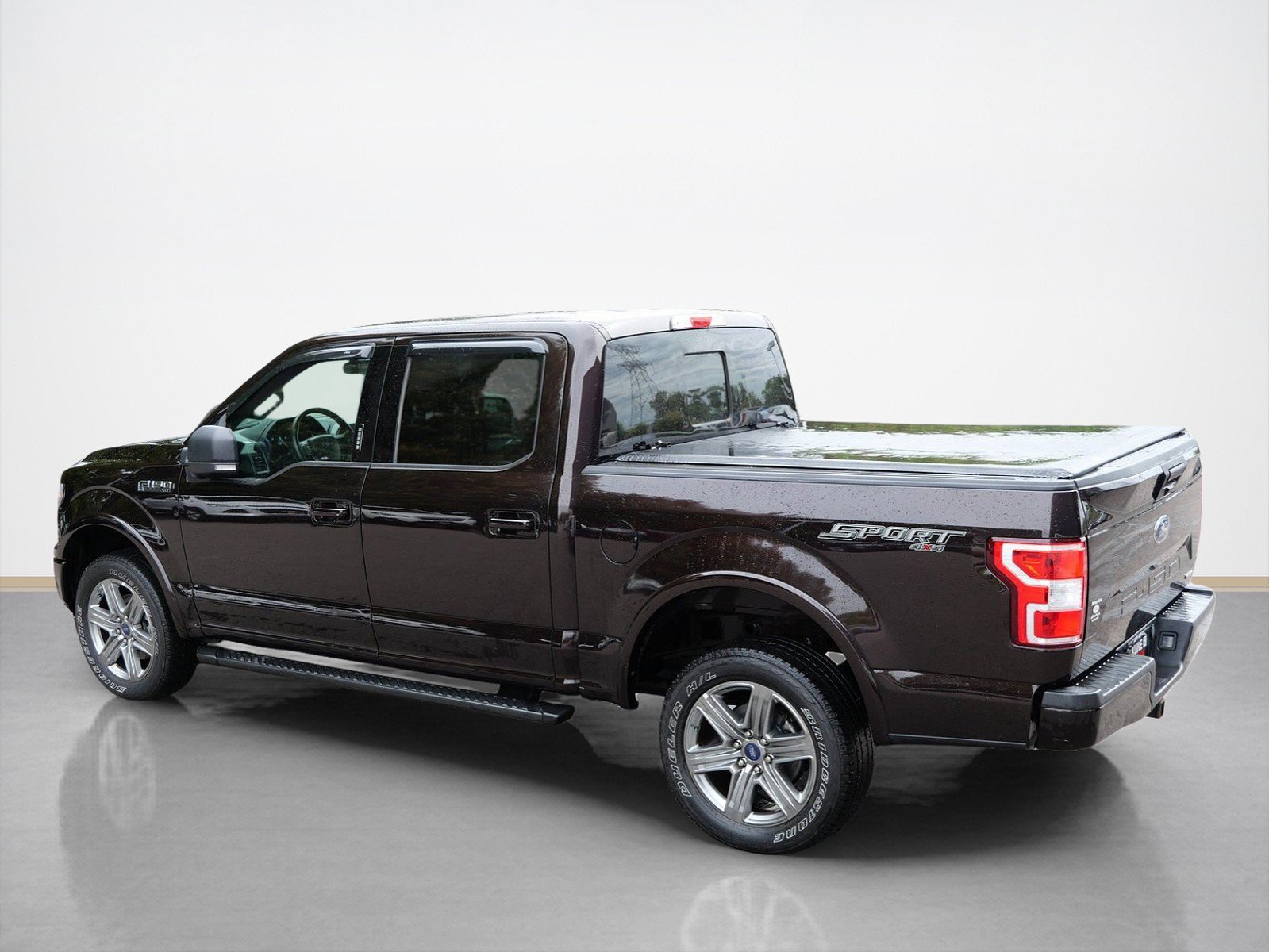 Used 2019 Ford F150 XLT w/ Equipment Group 302A Luxury AWD/4WD image 3