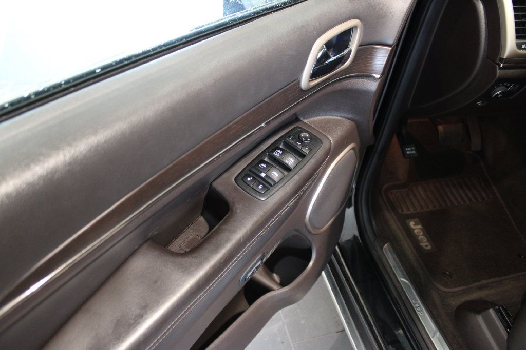 Used 2014 Jeep Grand Cherokee Summit AWD/4WD image 30