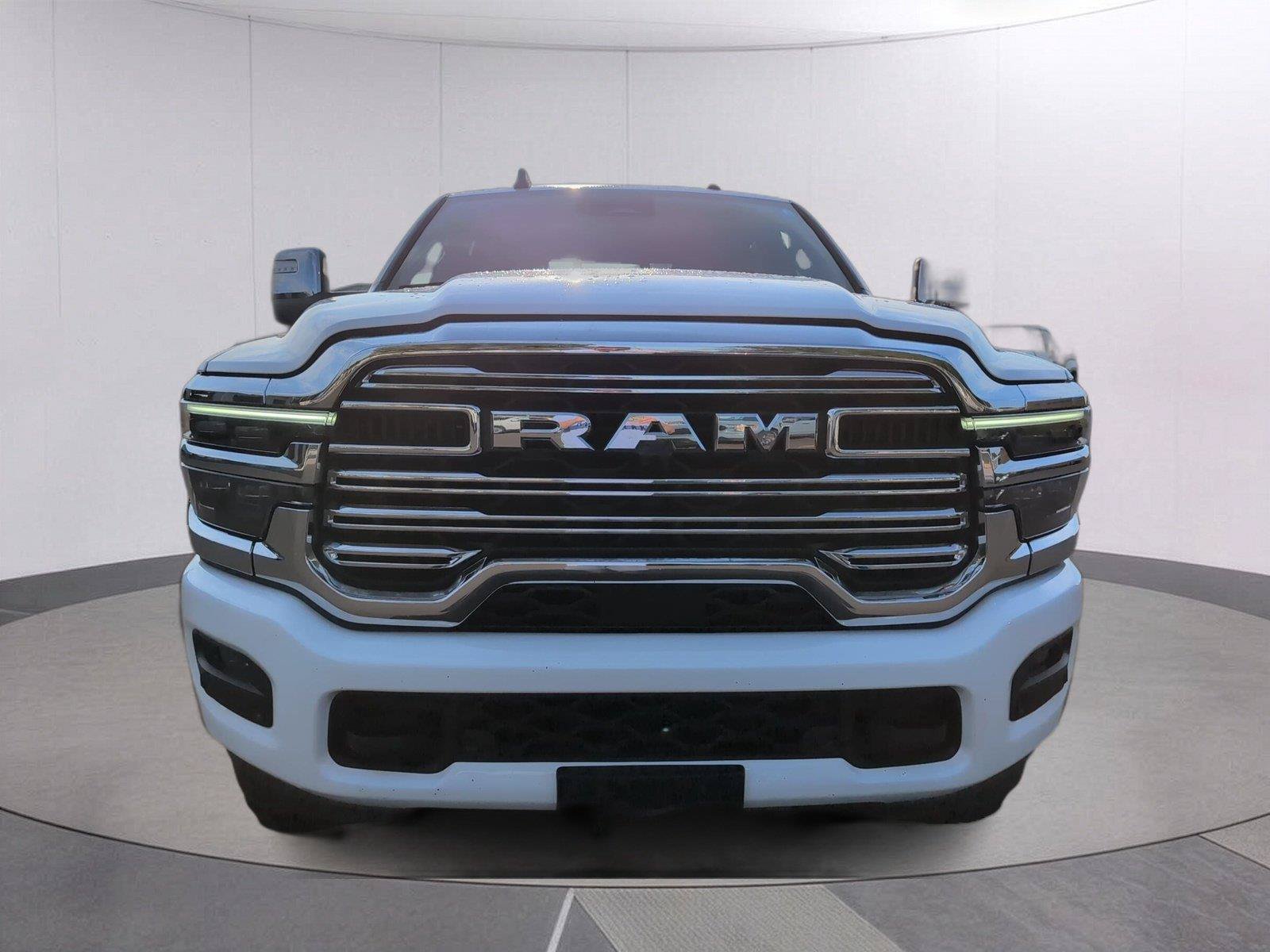Used 2025 RAM 2500 Laramie AWD/4WD image 10