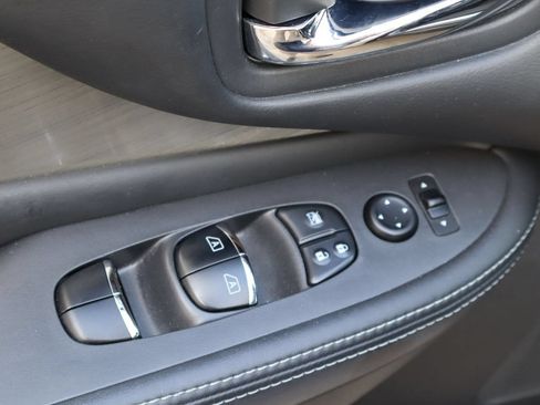 Used 2017 Nissan Murano SL FWD image 20