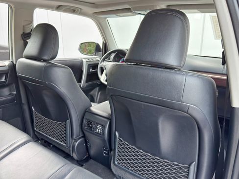 Used 2018 Toyota 4Runner Limited AWD/4WD image 34