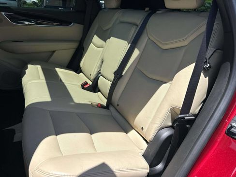 Used 2017 Cadillac XT5 Premium Luxury FWD image 21
