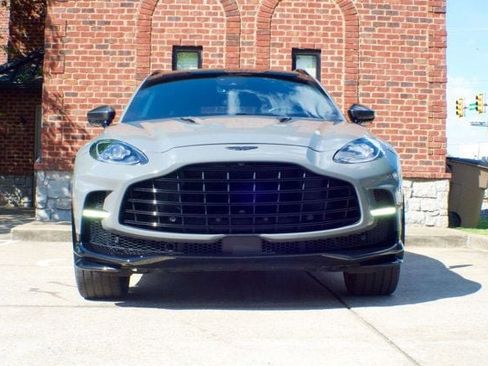 Used 2023 Aston Martin DBX 707 AWD/4WD image 2