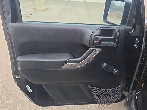 Used 2012 Jeep Wrangler Sport AWD/4WD image 13