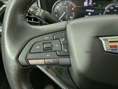 Used 2022 Cadillac XT6 Premium Luxury AWD/4WD image 7