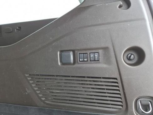 Certified 2024 Chevrolet Suburban Z71 w/ Luxury Package image 9