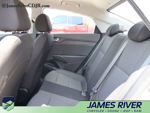 Used 2019 Hyundai Accent SEL w/ Cargo Package FWD image 16