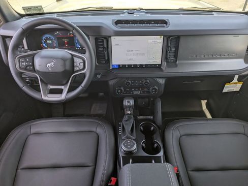 New 2025 Ford Bronco Badlands image 15