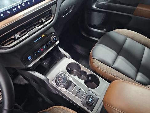 Used 2025 Ford Bronco Sport Outer Banks w/ Outer Banks Tech Package+ AWD/4WD image 25