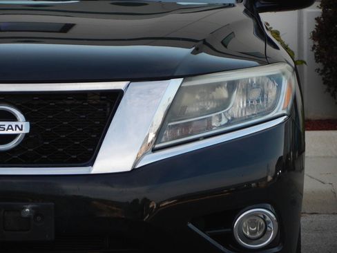 Used 2014 Nissan Pathfinder SL w/ SL Premium Package AWD/4WD image 11