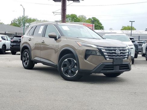 Used 2025 Nissan Rogue SV AWD/4WD image 1