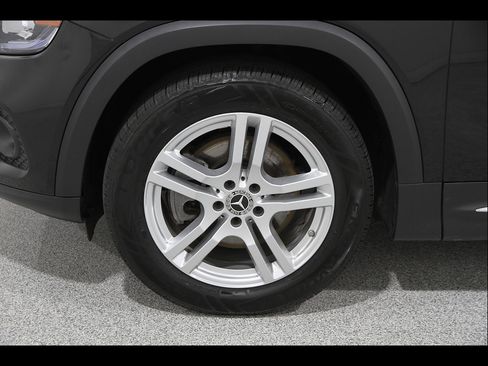 Used 2020 Mercedes-Benz GLB 250 4MATIC image 22