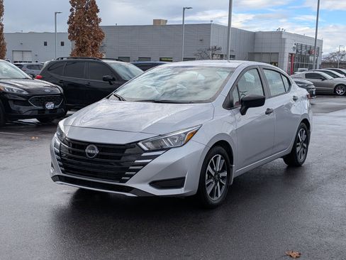 Used 2024 Nissan Versa S w/ S Plus Package image 10