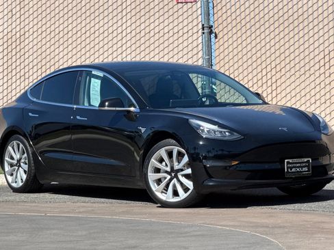 Used 2019 Tesla Model 3 RWD image 2