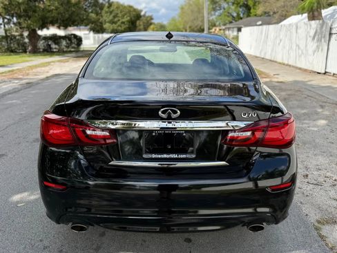 Used 2018 INFINITI Q70 Luxe image 6