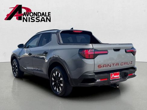 Used 2025 Hyundai Santa Cruz SEL FWD image 4