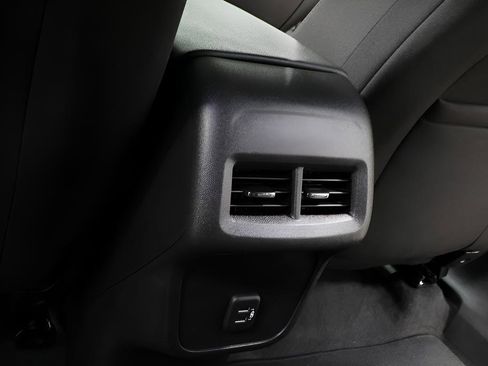 Used 2023 Chevrolet Equinox LT image 24