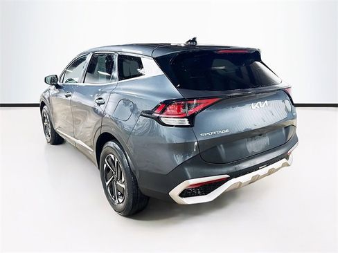 Used 2023 Kia Sportage LX image 5