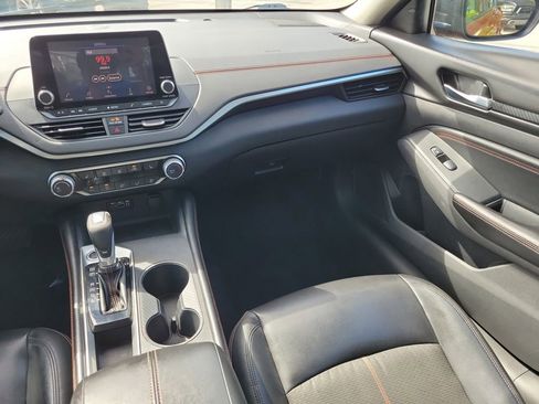 Used 2020 Nissan Altima 2.5 SR w/ Premium Package FWD image 19
