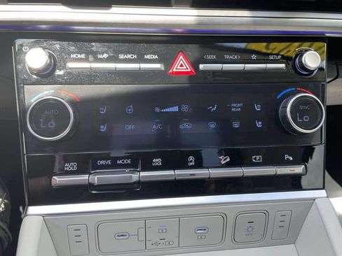 Used 2025 Hyundai Santa Fe Calligraphy AWD/4WD image 29