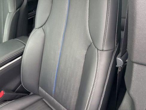 Used 2024 Cadillac Lyriq Luxury image 13