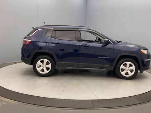 Used 2019 Jeep Compass Latitude AWD/4WD image 6