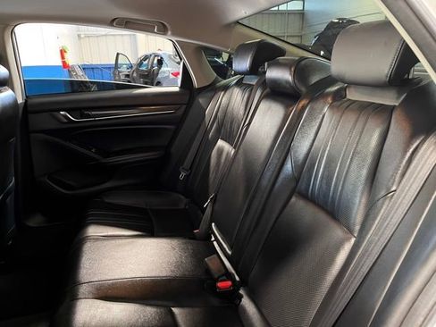 Used 2021 Honda Accord Touring image 17