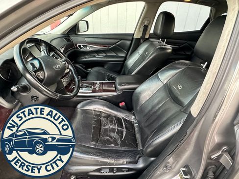 Used 2011 INFINITI M37 x w/ Premium Pkg image 2