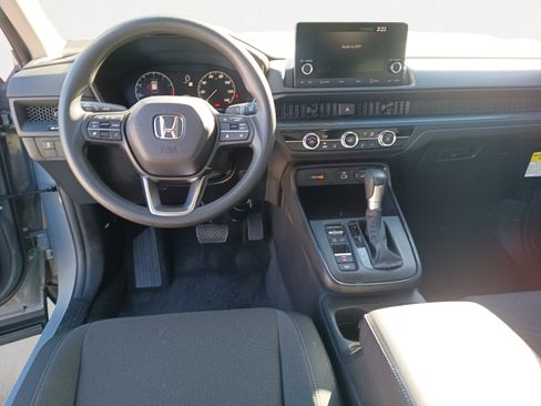 Used 2025 Honda CR-V LX image 3