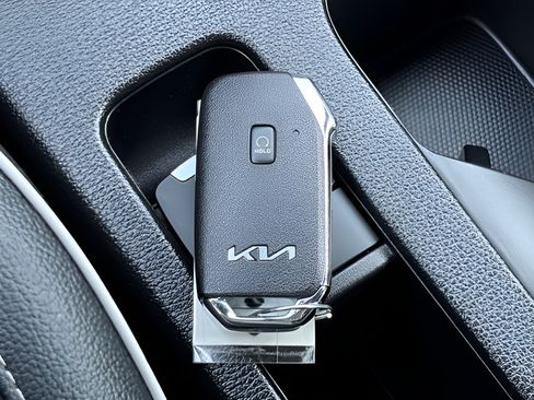 Used 2023 Kia Forte GT-Line w/ GT-Line Technology Package FWD image 11