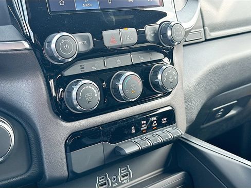 New 2026 RAM 1500 4x4 Crew Cab image 20