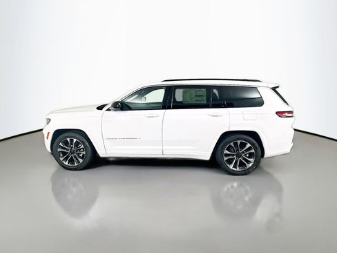 New 2025 Jeep Grand Cherokee L Overland w/ Luxury Tech Group IV image 4