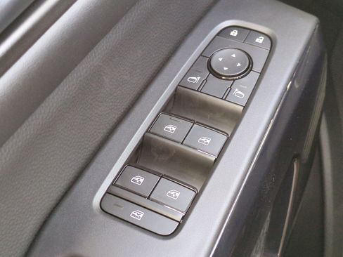 New 2026 Nissan Pathfinder SV image 23