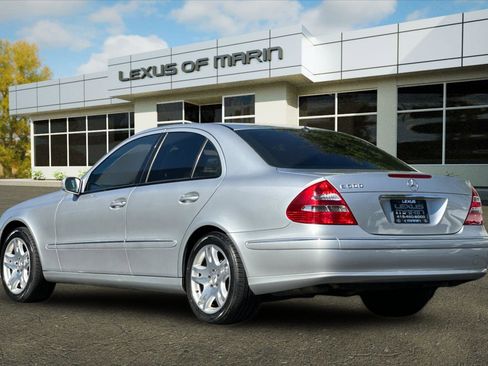 Used 2003 Mercedes-Benz E 500 Sedan image 3
