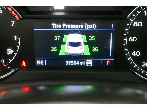 Used 2022 Cadillac XT4 Premium Luxury w/ Enhanced Visibility Package AWD/4WD image 39