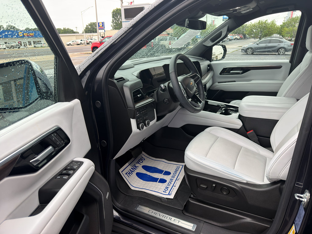 Used 2025 Chevrolet Tahoe Premier AWD/4WD image 10