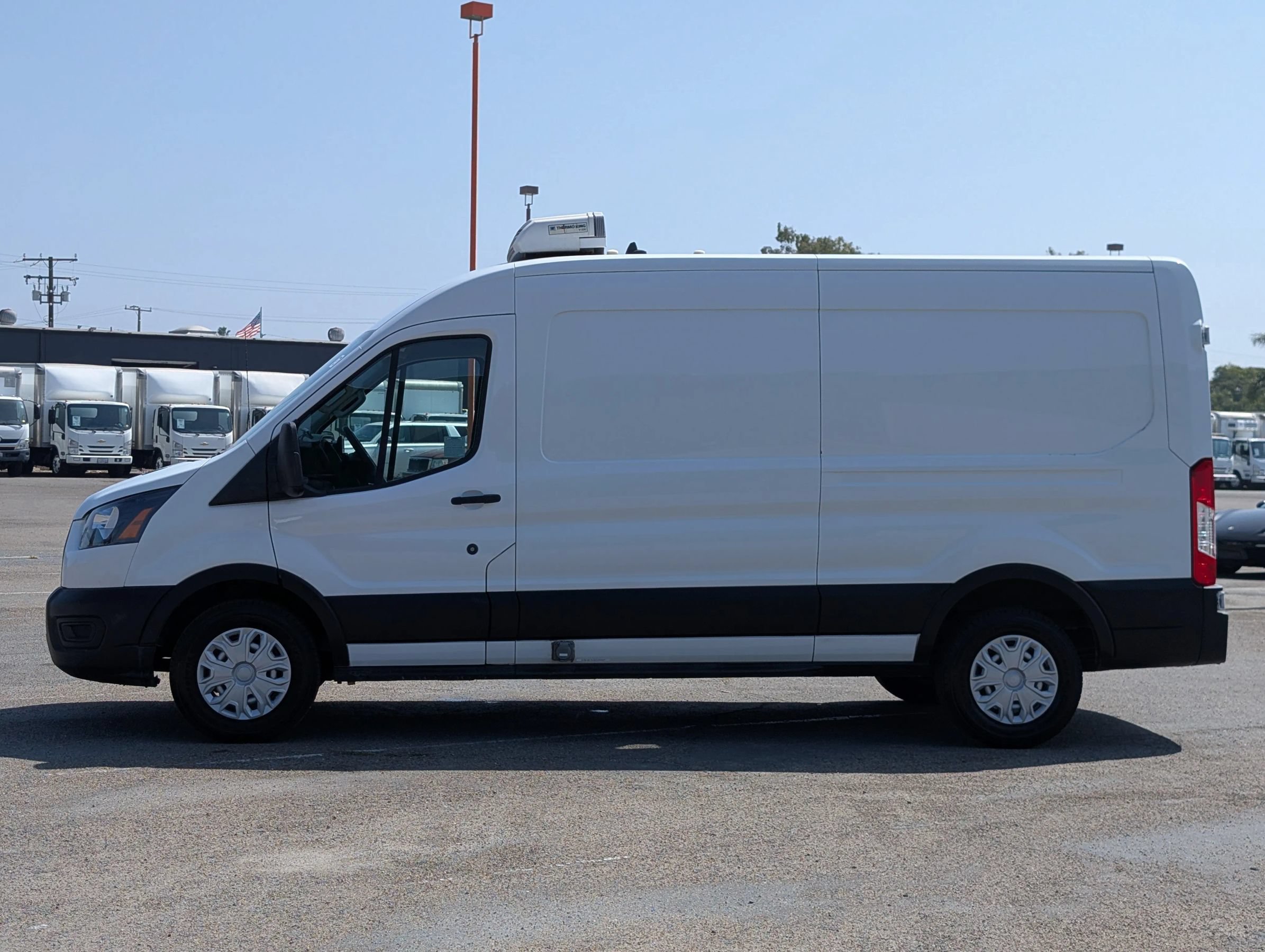 Used 2021 Ford Transit 150 Medium Roof RWD image 4