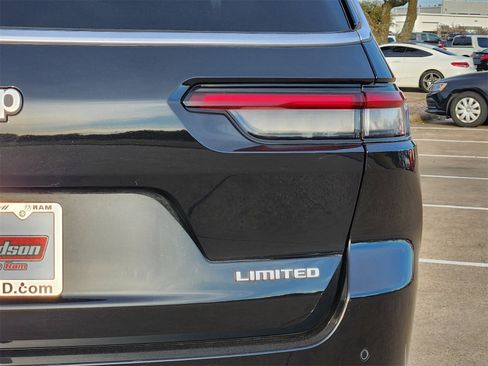 Used 2024 Jeep Grand Cherokee L Limited w/ Luxury Tech Group II image 12