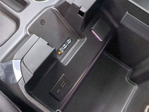 Used 2022 Chevrolet Silverado 1500 LTZ w/ Technology Package image 33