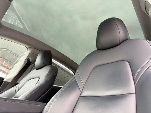 Used 2022 Tesla Model Y Performance image 24