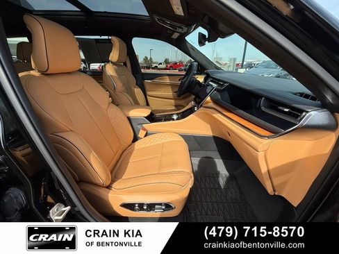 Used 2023 Jeep Grand Cherokee L Summit image 34