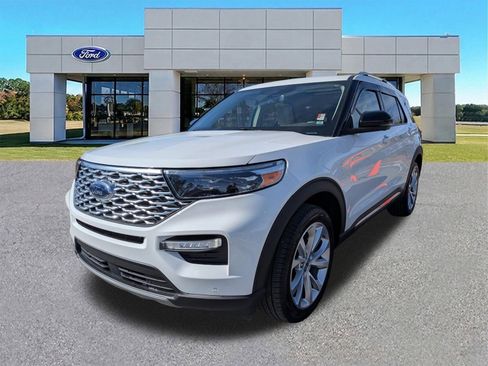 Certified 2023 Ford Explorer Platinum w/ Technology Package image 8