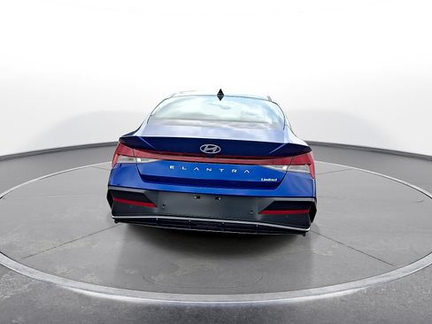 Used 2024 Hyundai Elantra Limited FWD image 7